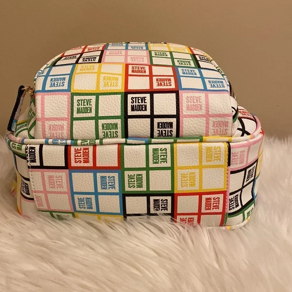 NWT Steve  Madden Bjordan White Floral Logo Backpack - w/ Matching Wristlet